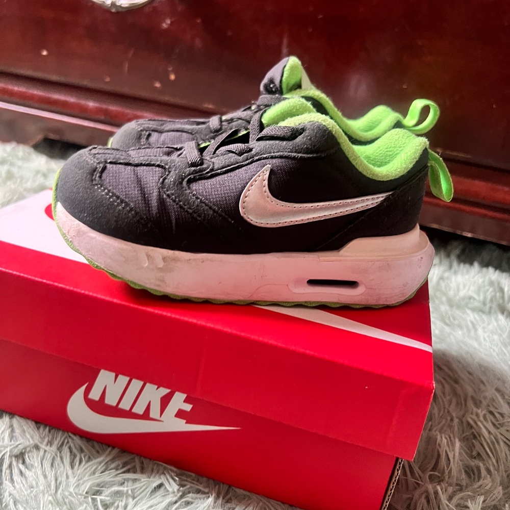 Nike Black and Green Air Max Sneakers